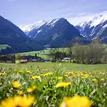 In Hohe Tauern Near Wildkogel Arena Apartment